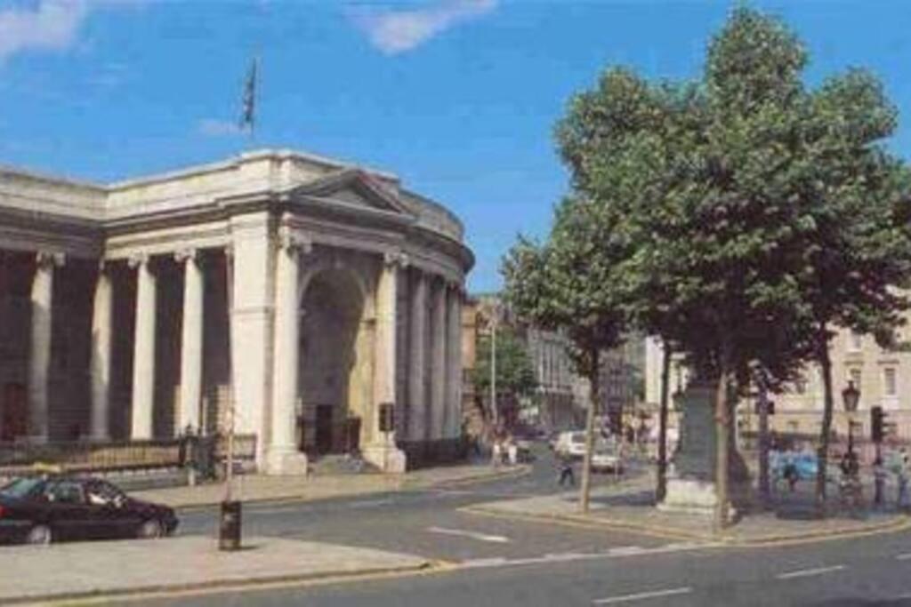 Charming City Townhouse Dublin Bagian luar foto